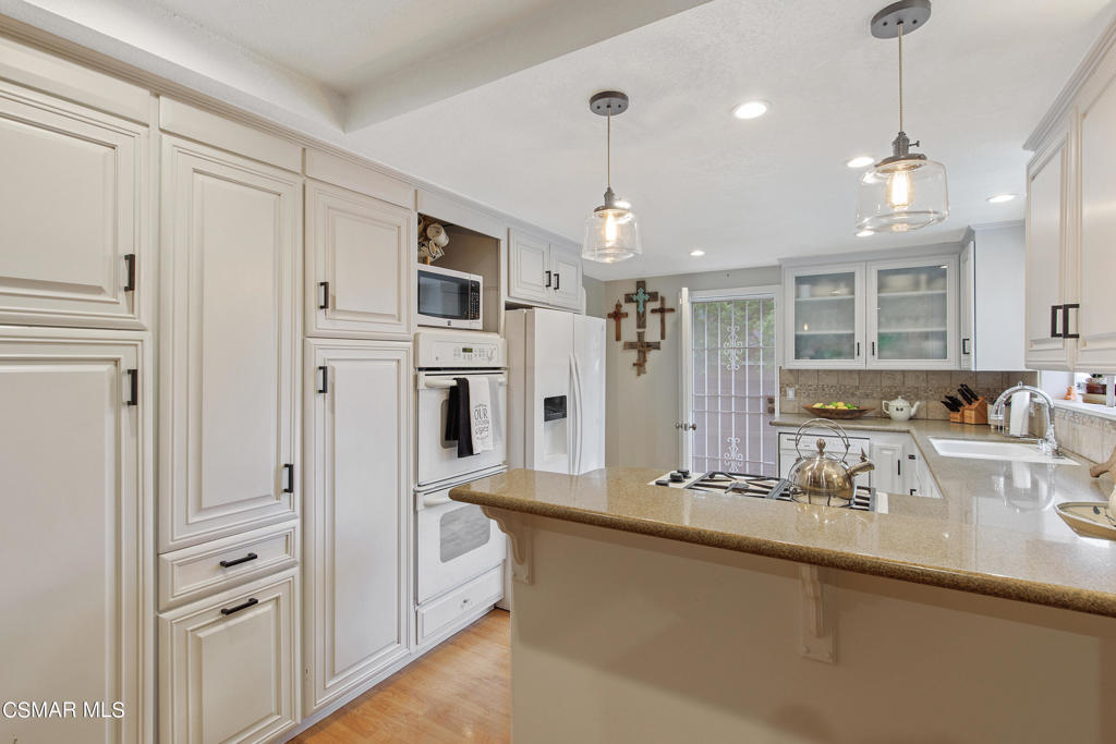 1045 Riopelle Court