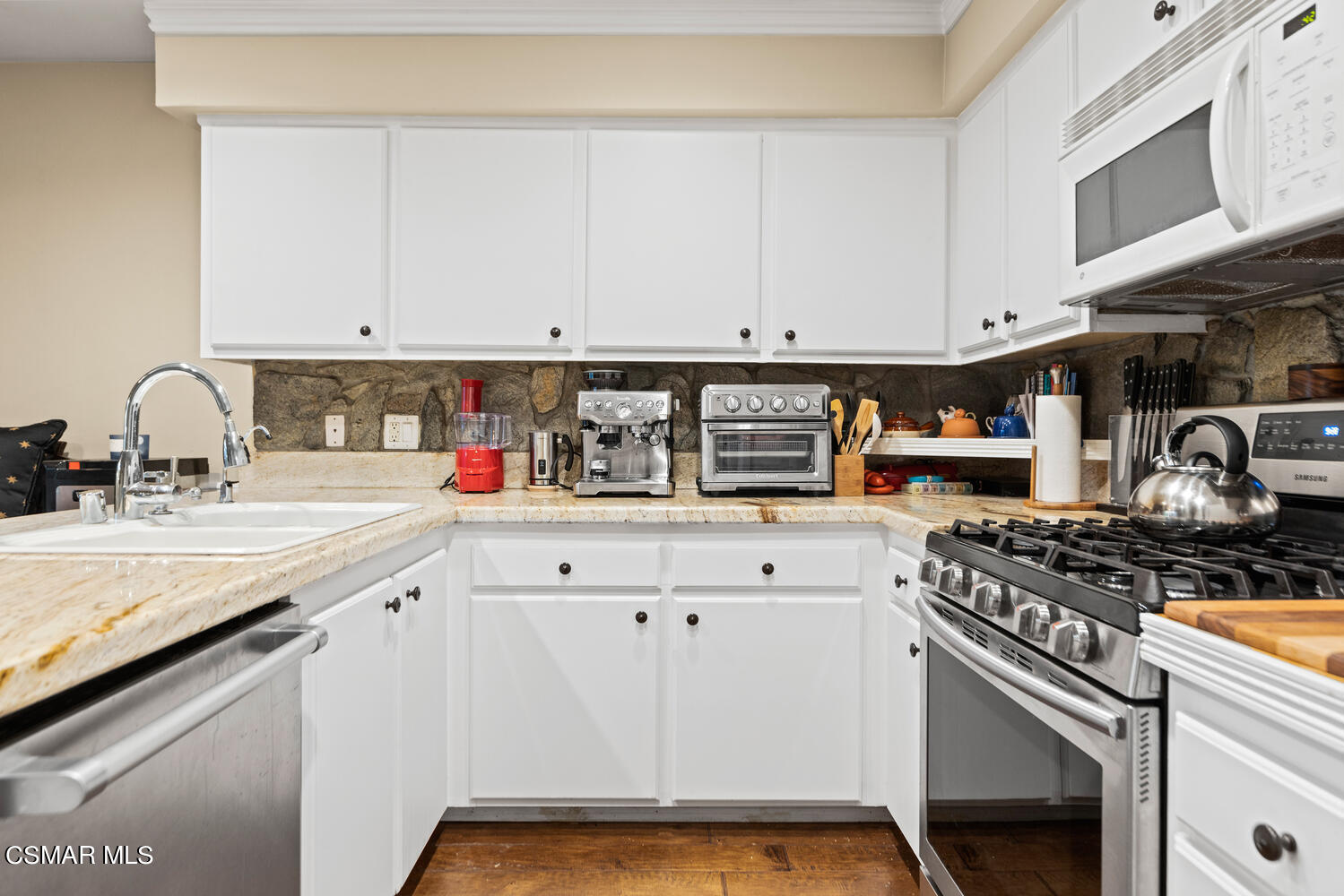1136 Canterford Circle