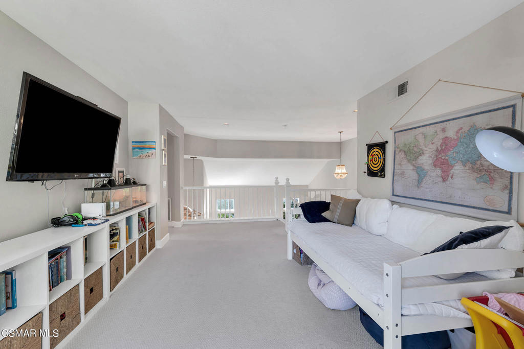 2485 Whitechapel Place