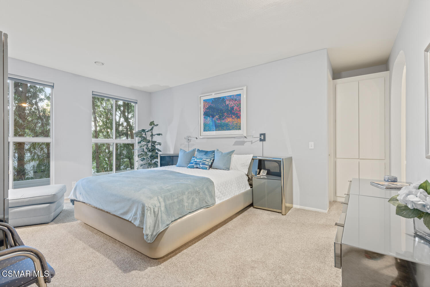 4949 Genesta Avenue, 214
