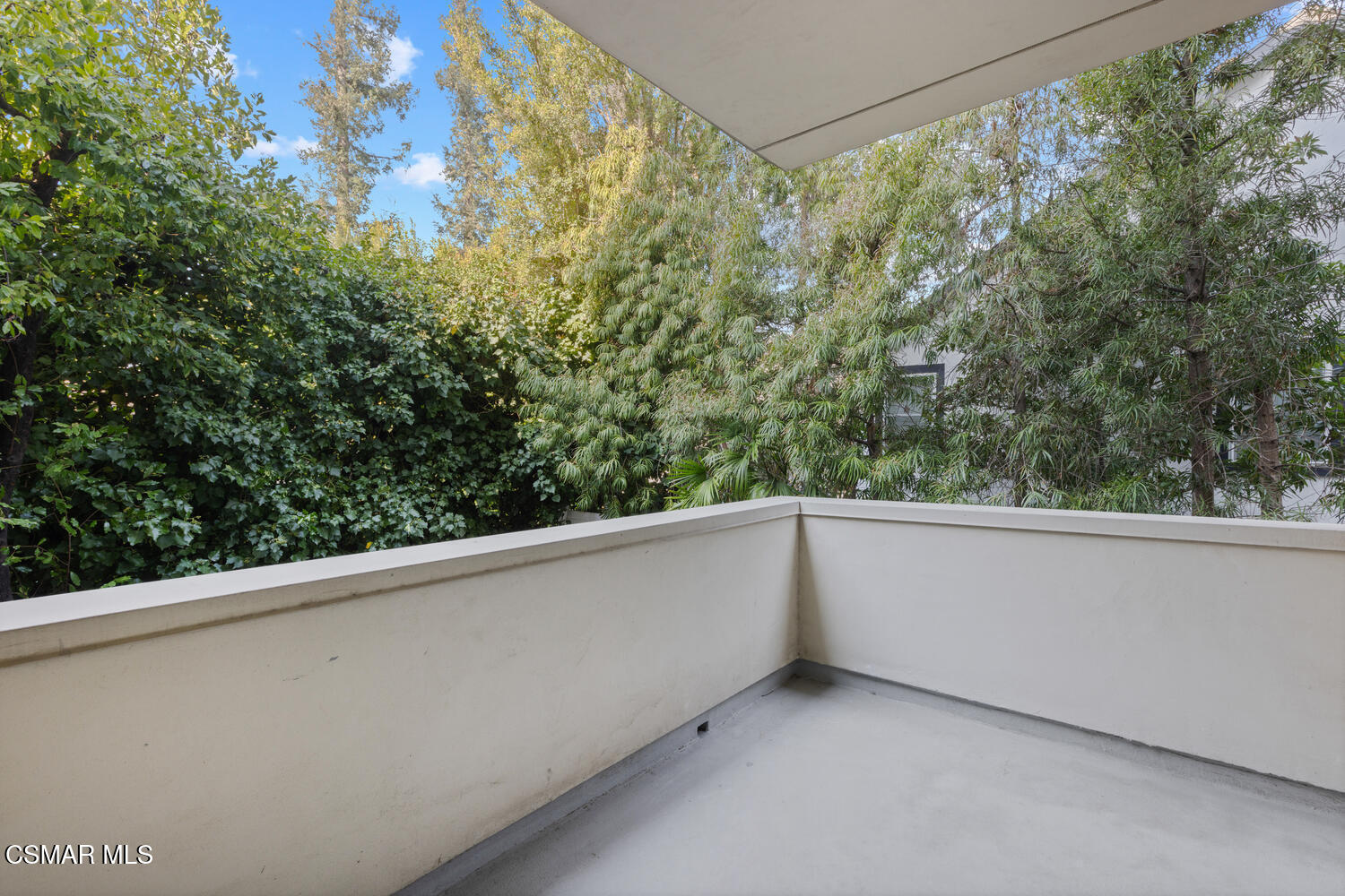 4949 Genesta Avenue, 214
