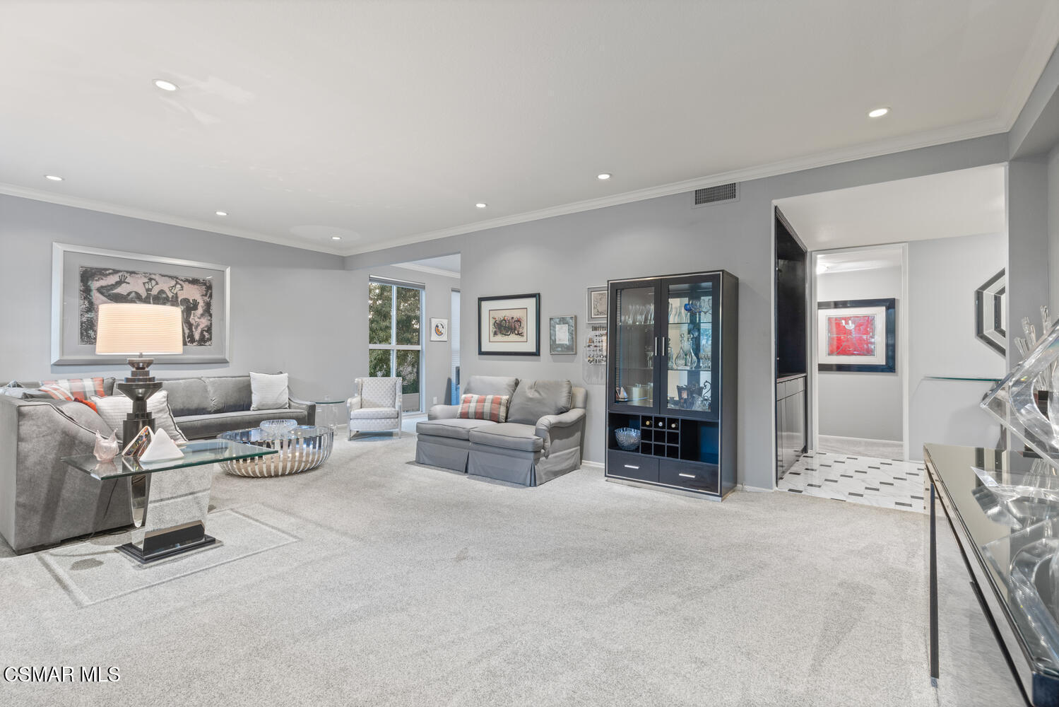 4949 Genesta Avenue, 214