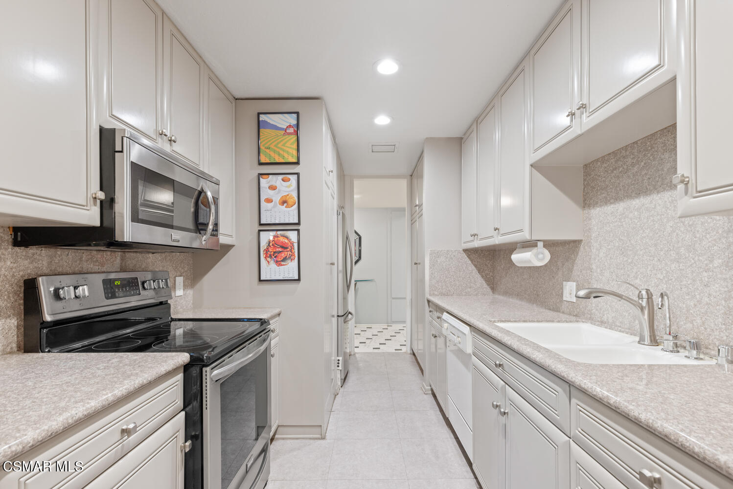 4949 Genesta Avenue, 214