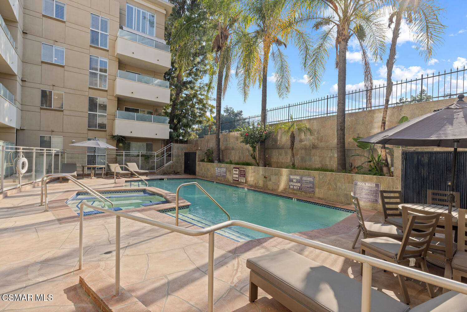 4949 Genesta Avenue, 214
