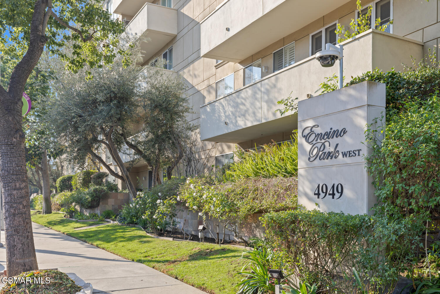 4949 Genesta Avenue, 214