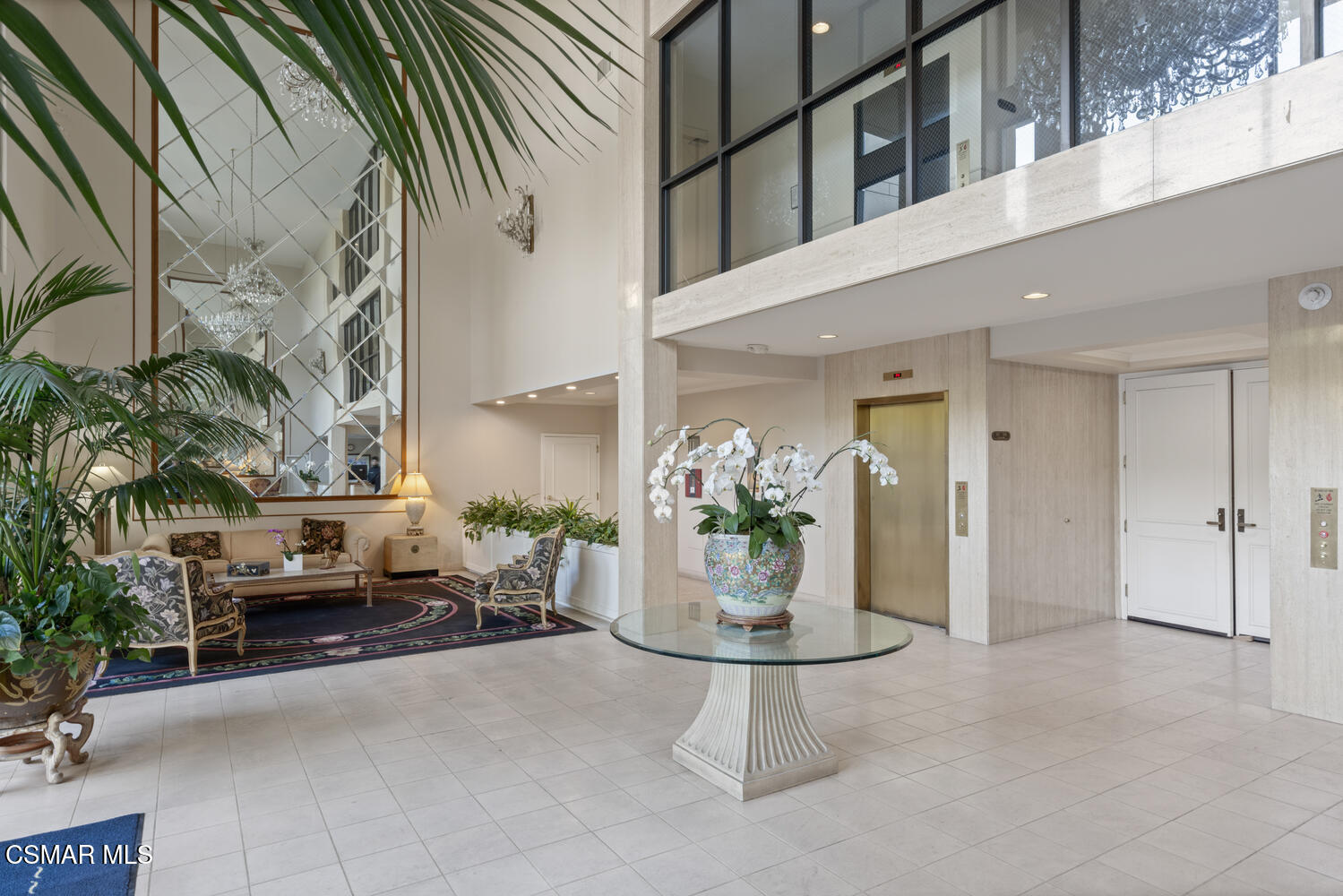 4949 Genesta Avenue, 214