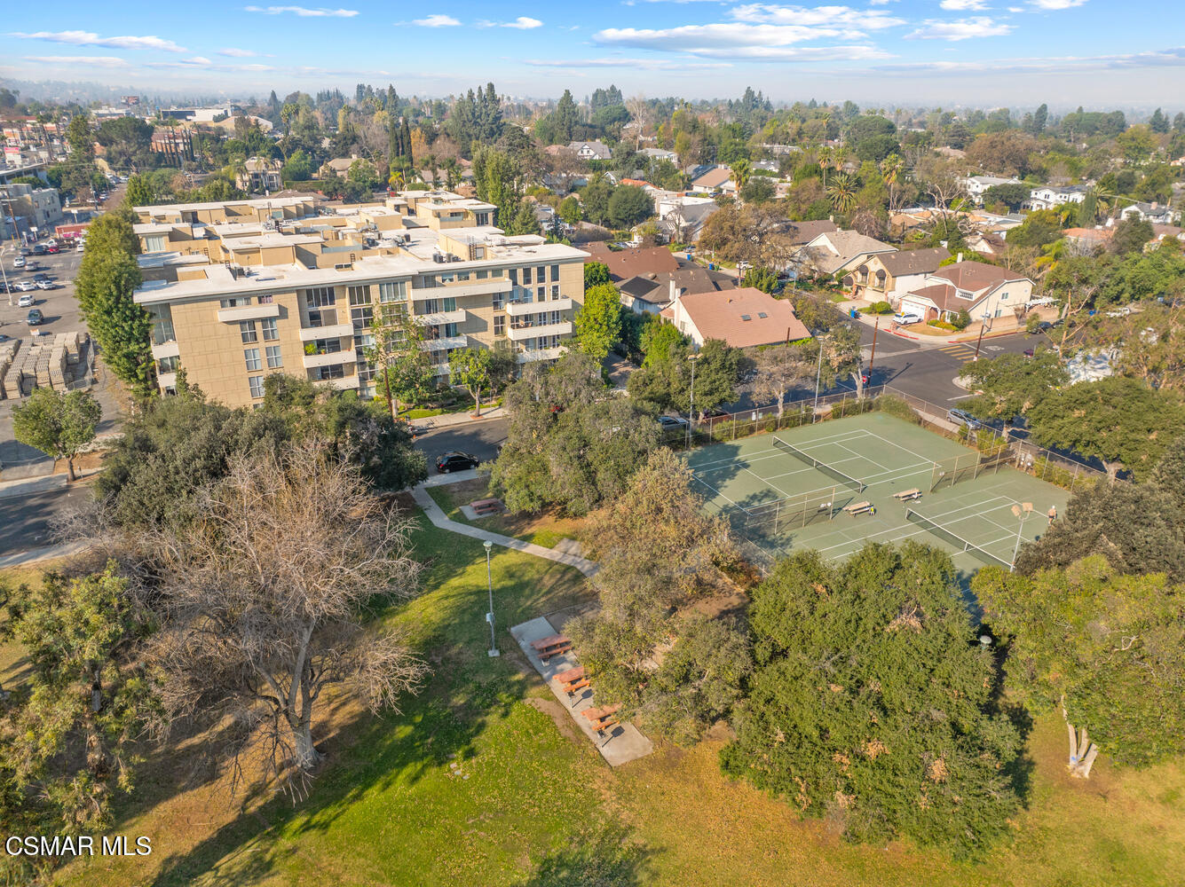 4949 Genesta Avenue, 214