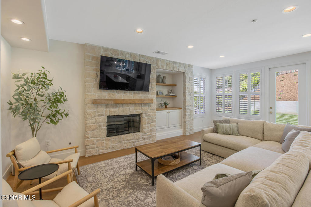 1615 Vista Oaks Way