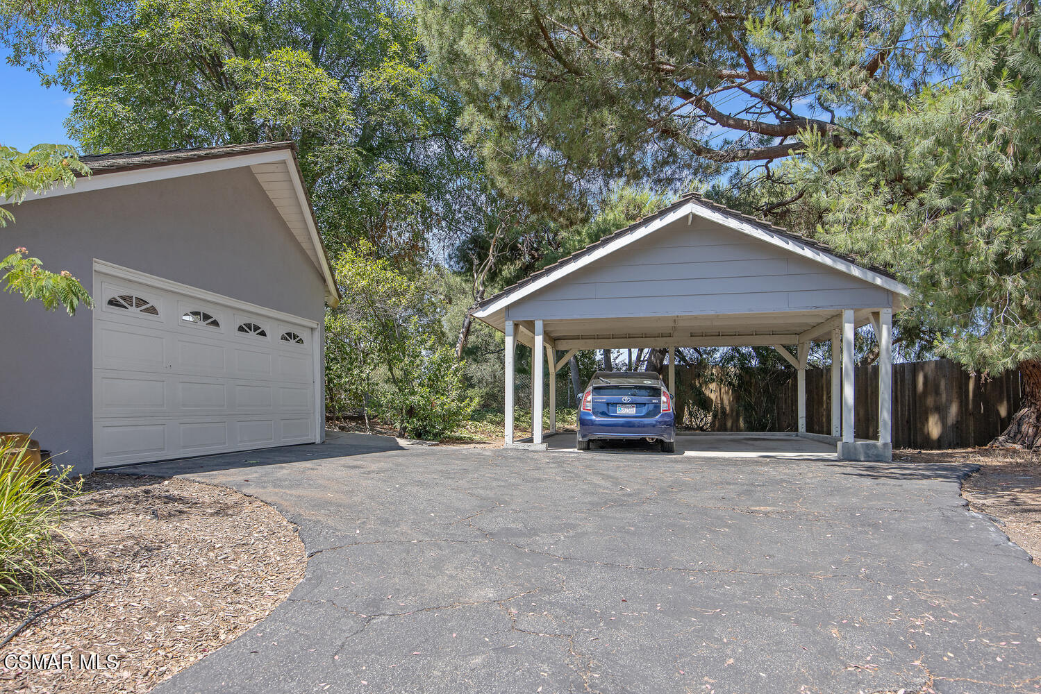 1091 La Cresta Drive