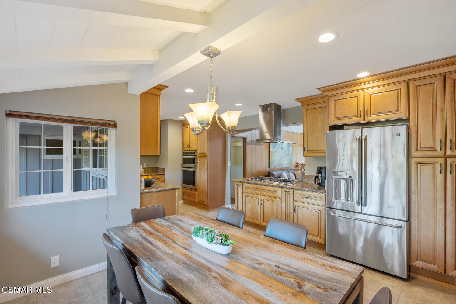 1091 La Cresta Drive