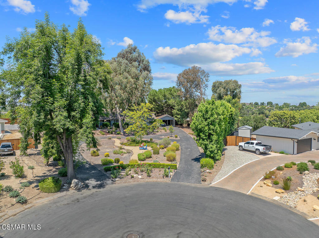 1091 La Cresta Drive