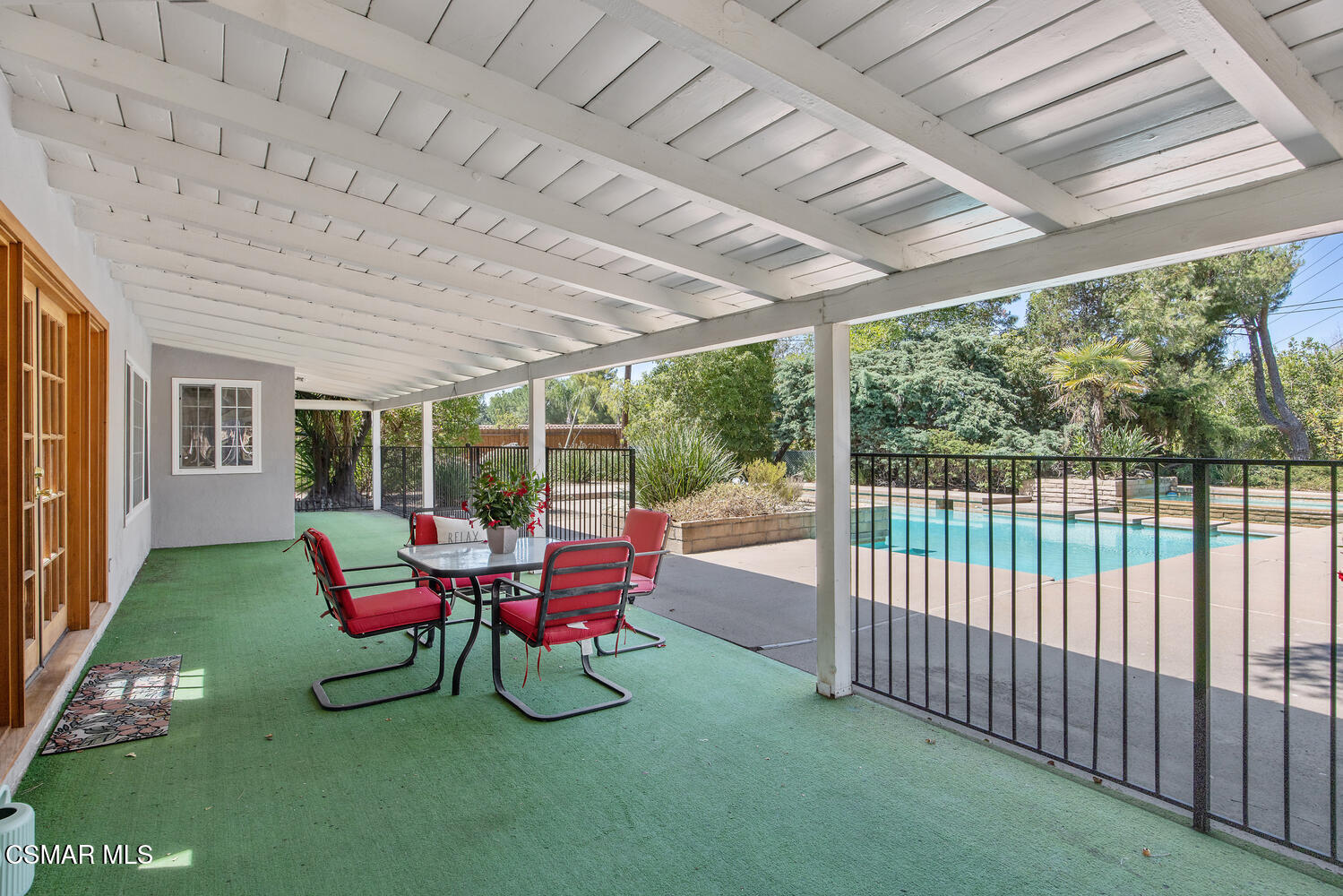 1091 La Cresta Drive