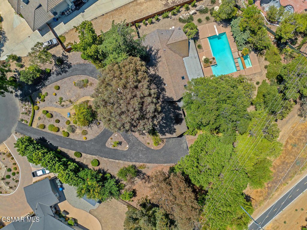 1091 La Cresta Drive