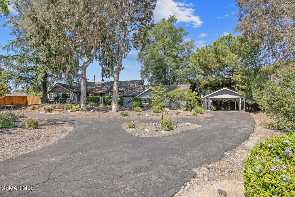 1091 La Cresta Drive