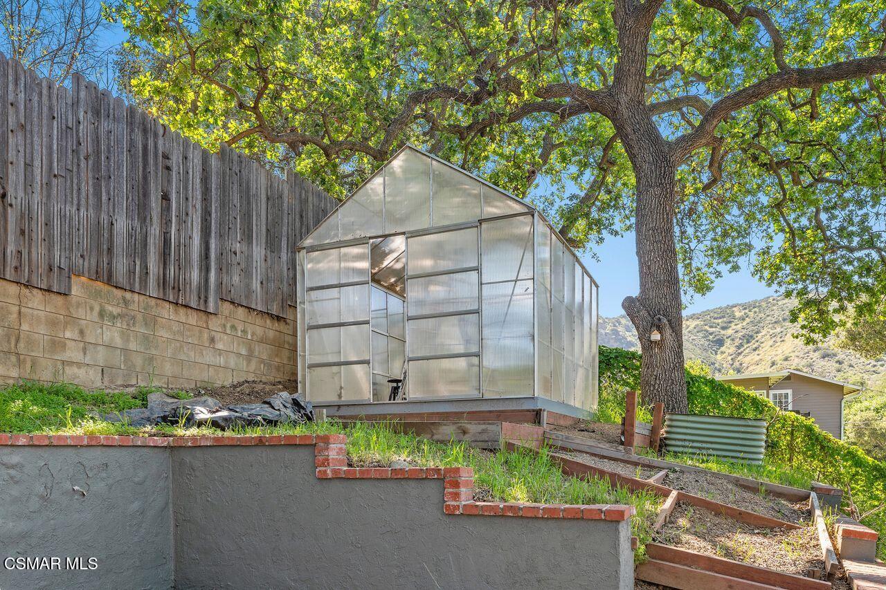 1268 Black Canyon Road