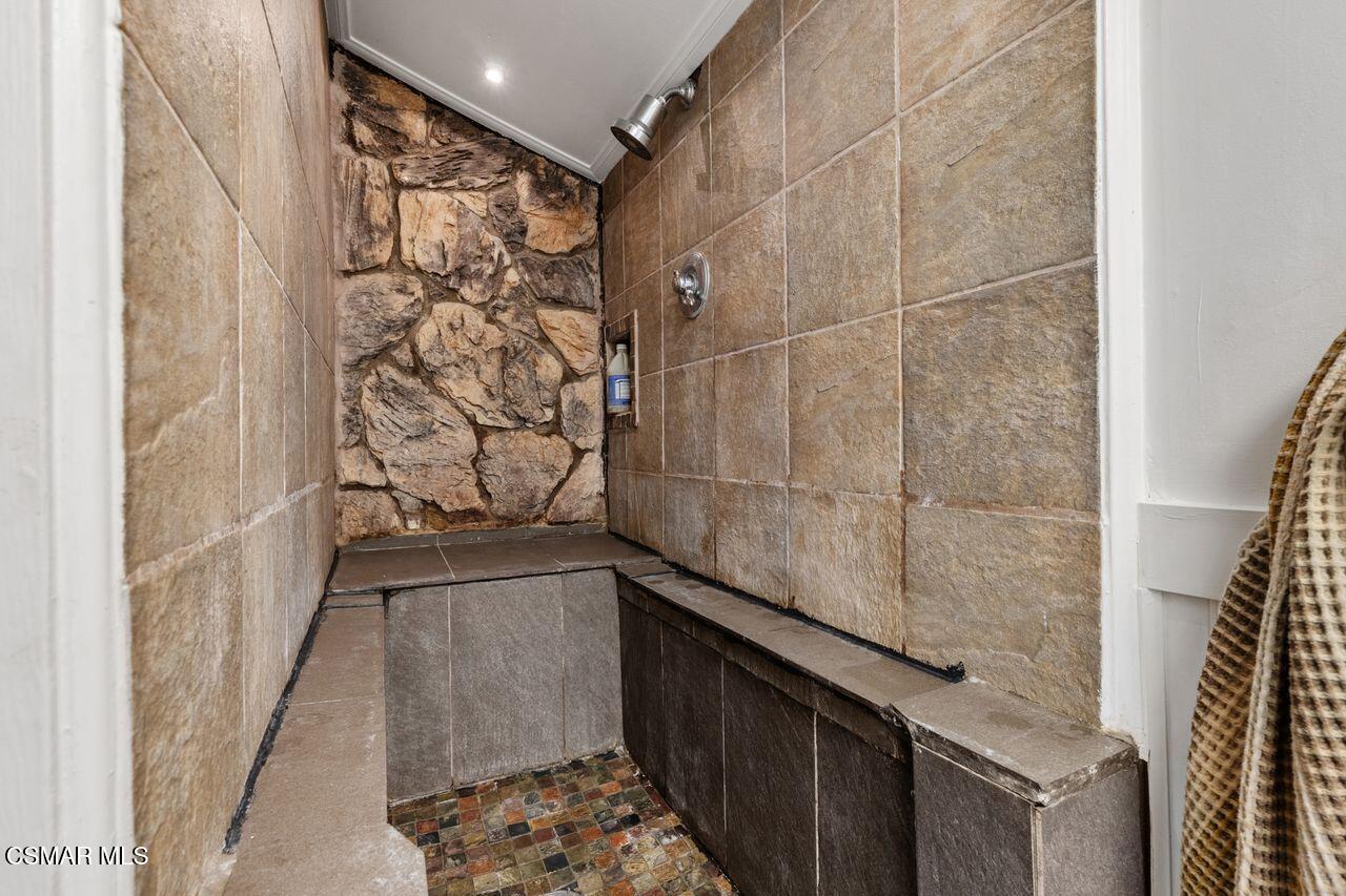 1268 Black Canyon Road