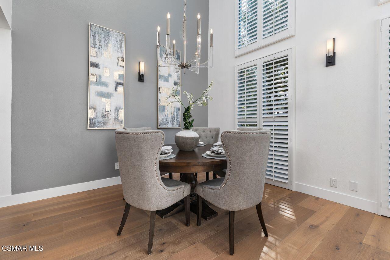 4949 Genesta Avenue, 412