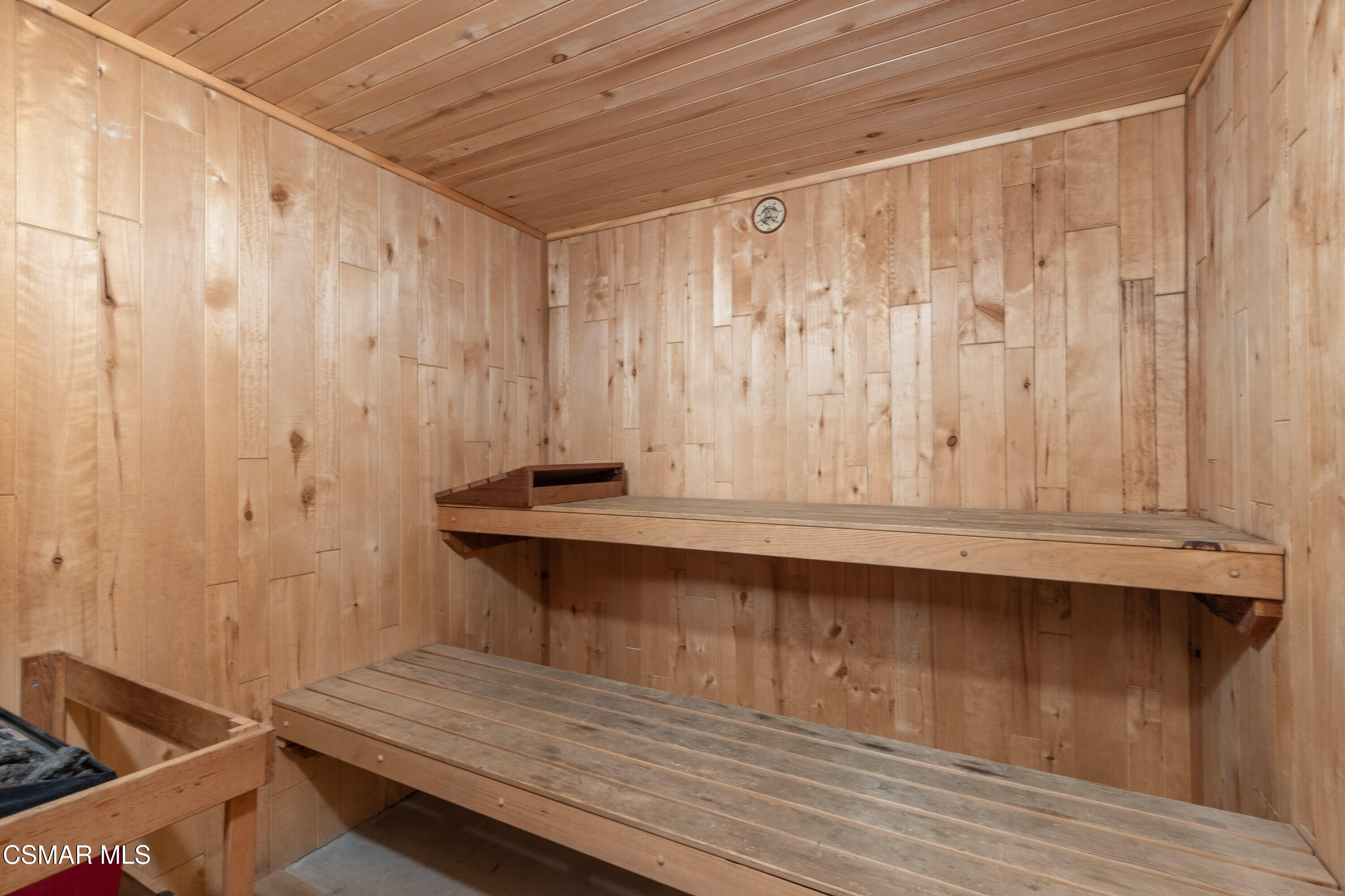 4949 Genesta Avenue, 412