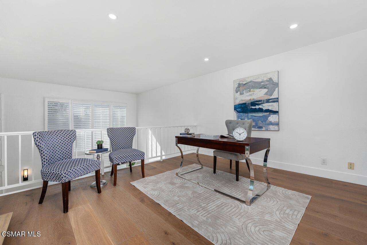 4949 Genesta Avenue, 412