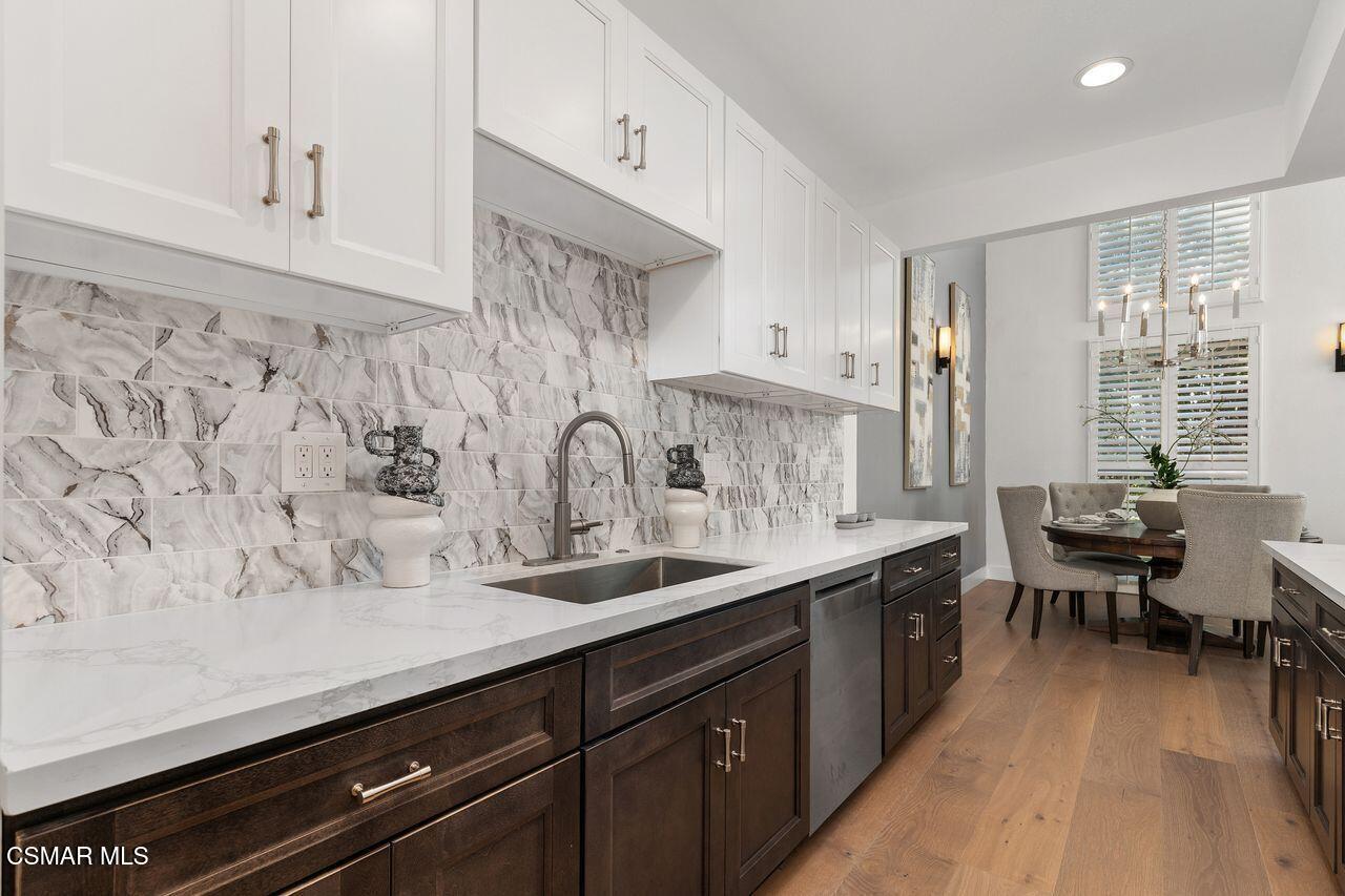 4949 Genesta Avenue, 412