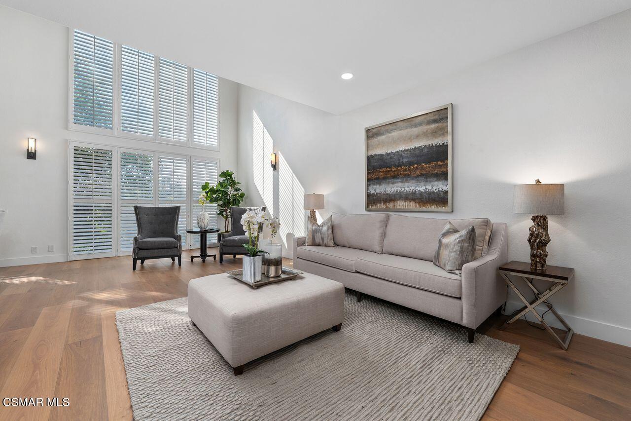 4949 Genesta Avenue, 412