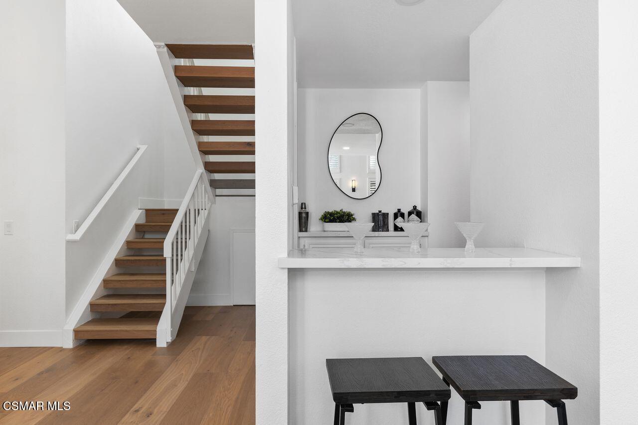 4949 Genesta Avenue, 412