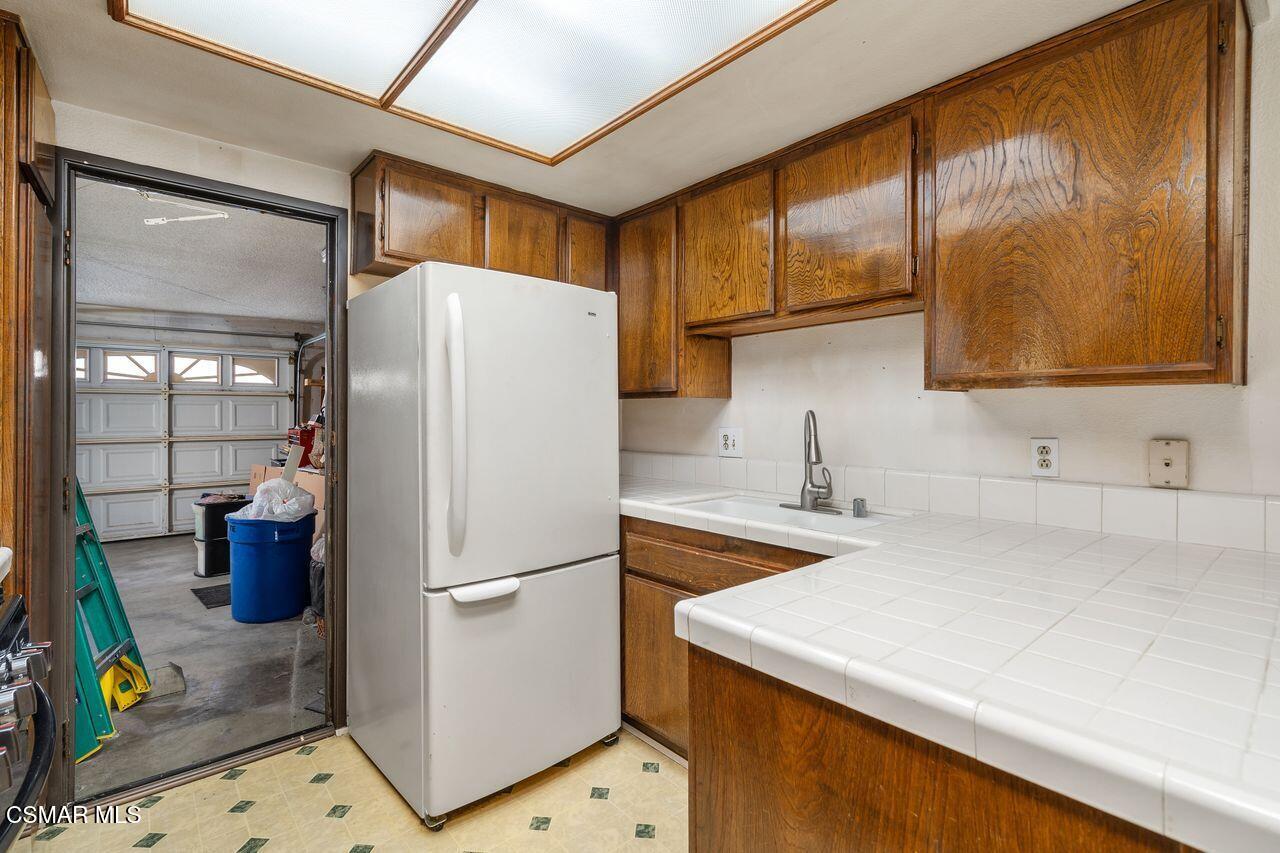 5291 Colodny Drive, 19