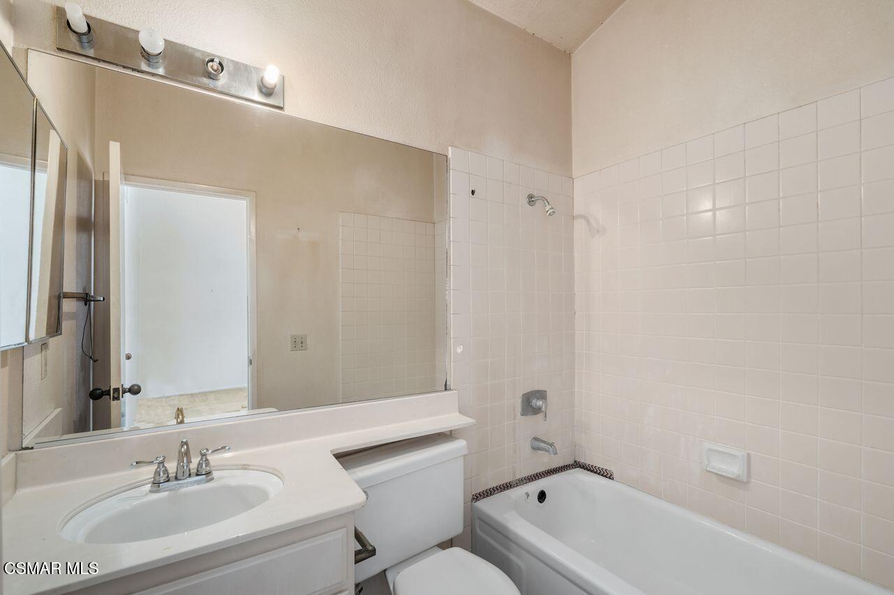 5291 Colodny Drive, 19
