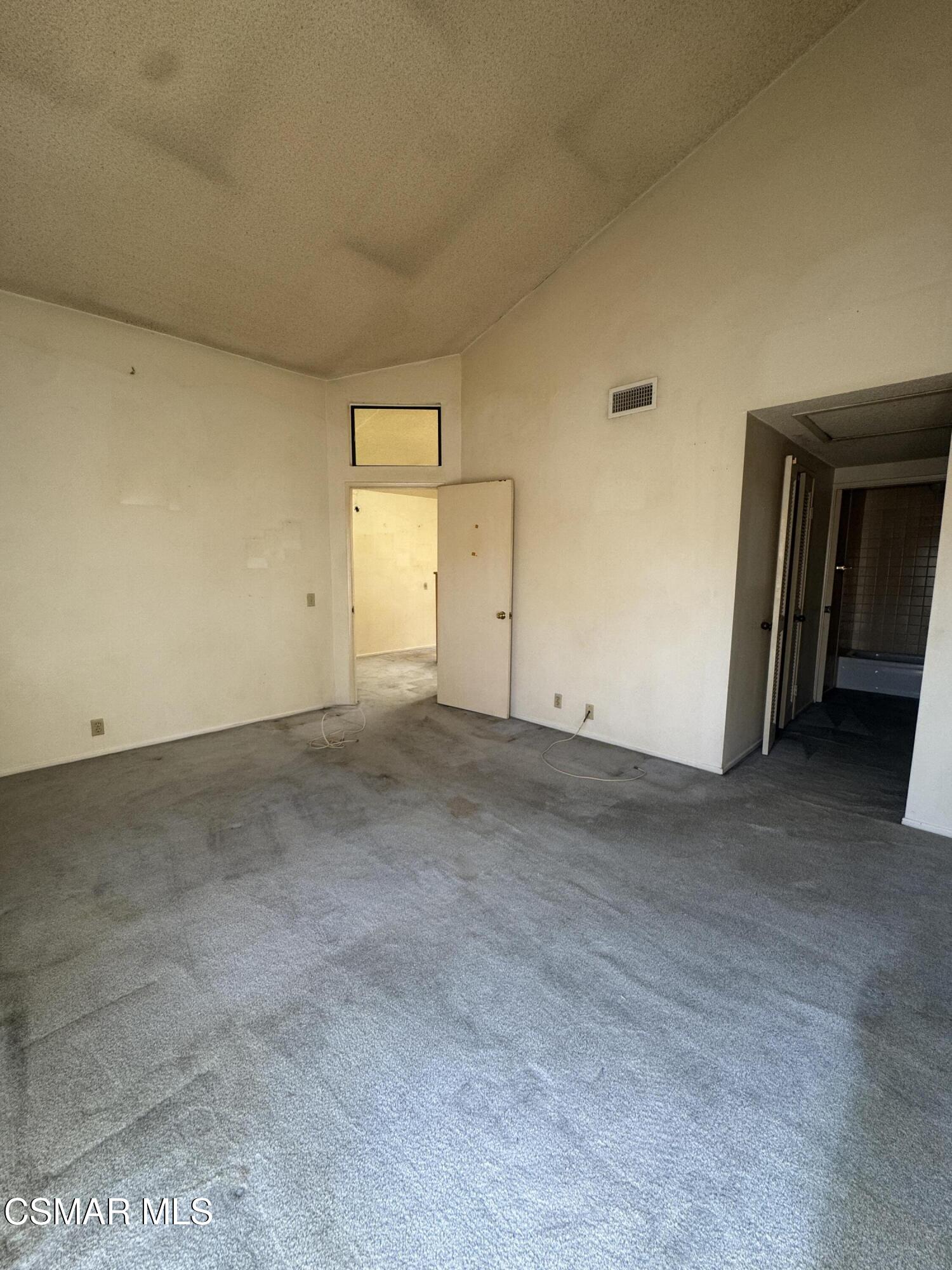 5291 Colodny Drive, 19