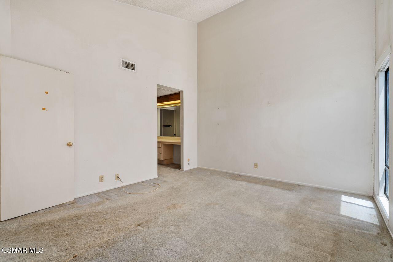 5291 Colodny Drive, 19