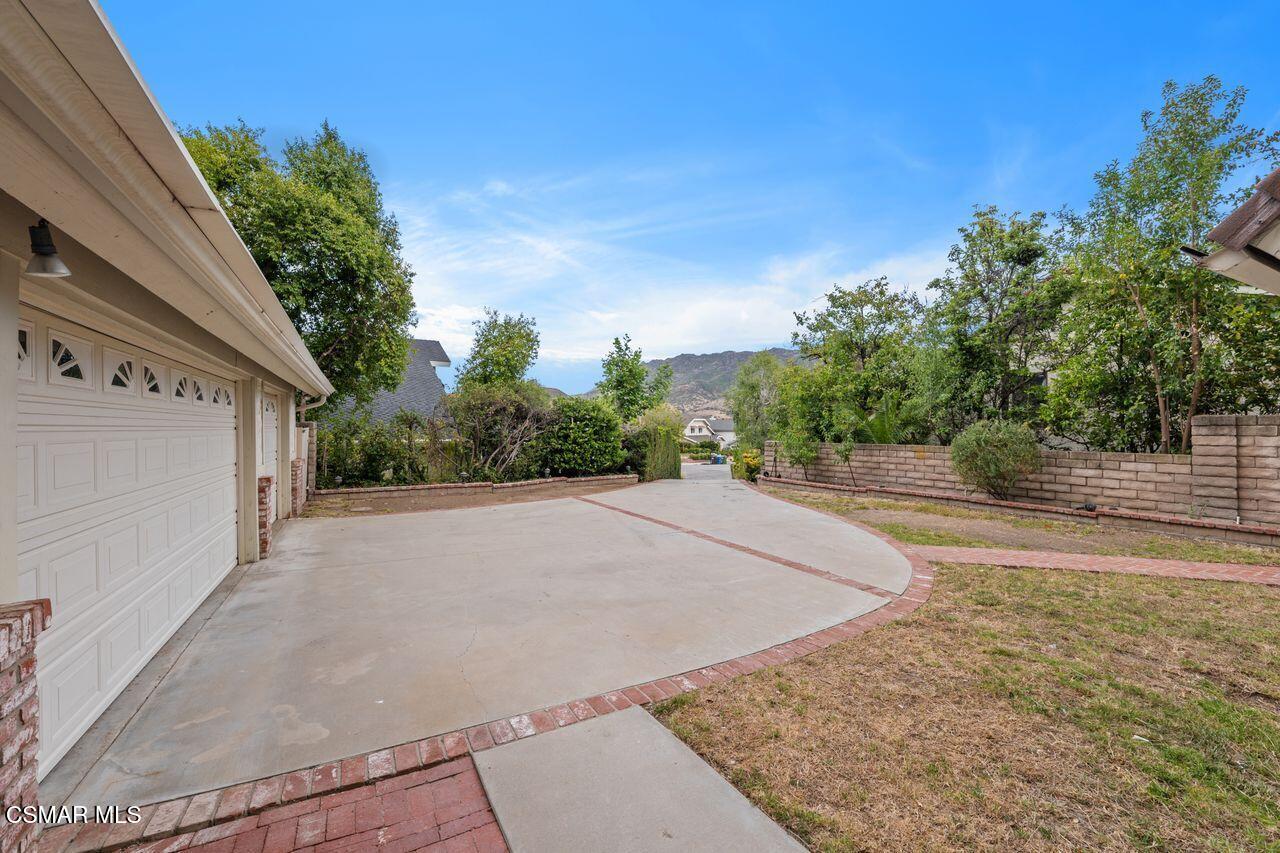 5523 Ember Court