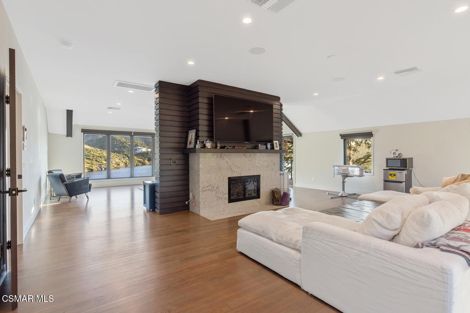 844 Lake Sherwood Drive