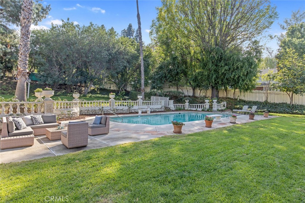 16226 Elisa Place