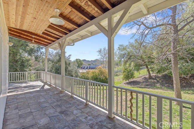 5560 Fairview Place