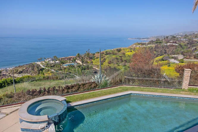 3229 Rambla Pacifico