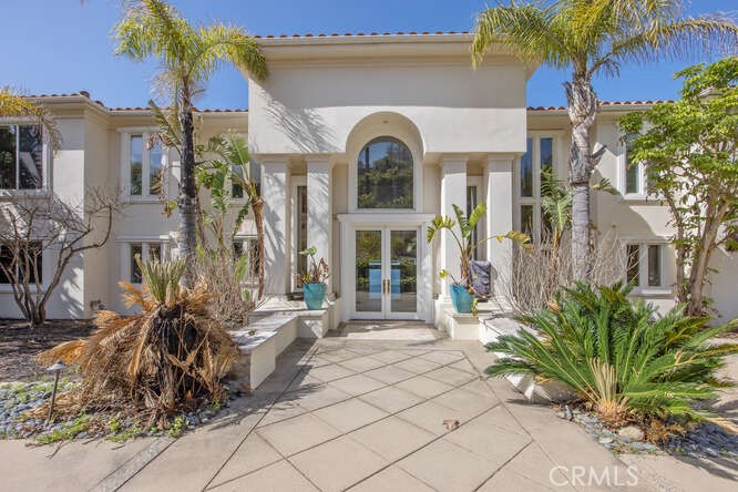 3229 Rambla Pacifico