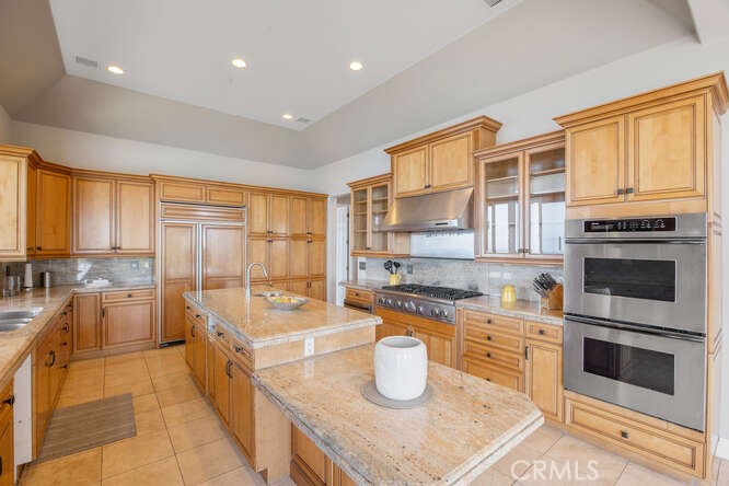 3229 Rambla Pacifico