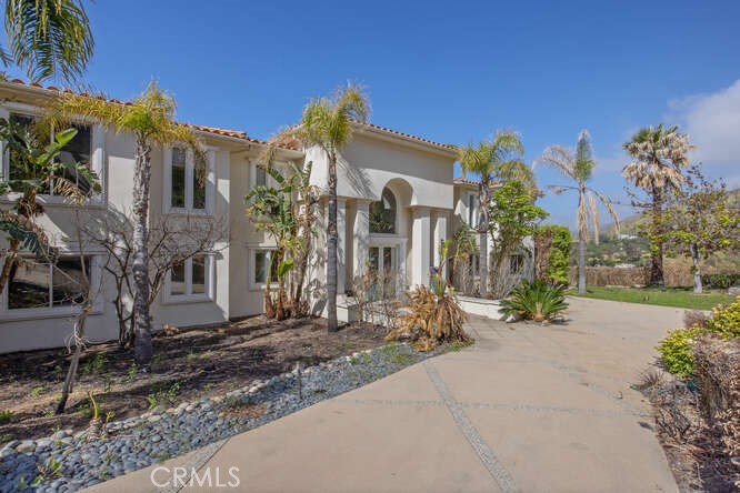 3229 Rambla Pacifico