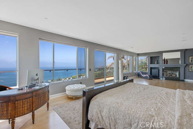 3229 Rambla Pacifico