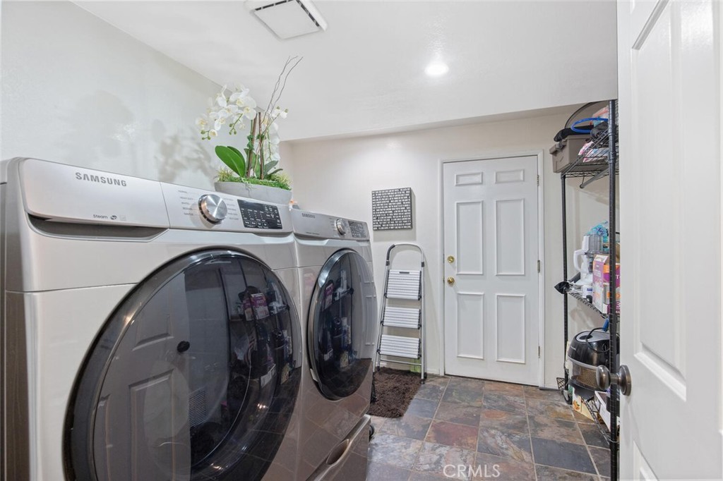 4901 Calle Montecillo