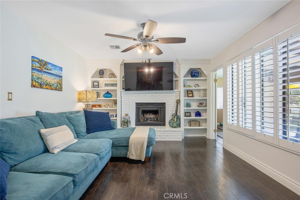 4901 Calle Montecillo