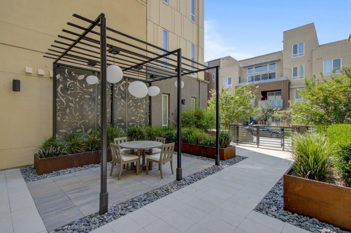 2339 Kinetic CMN 405