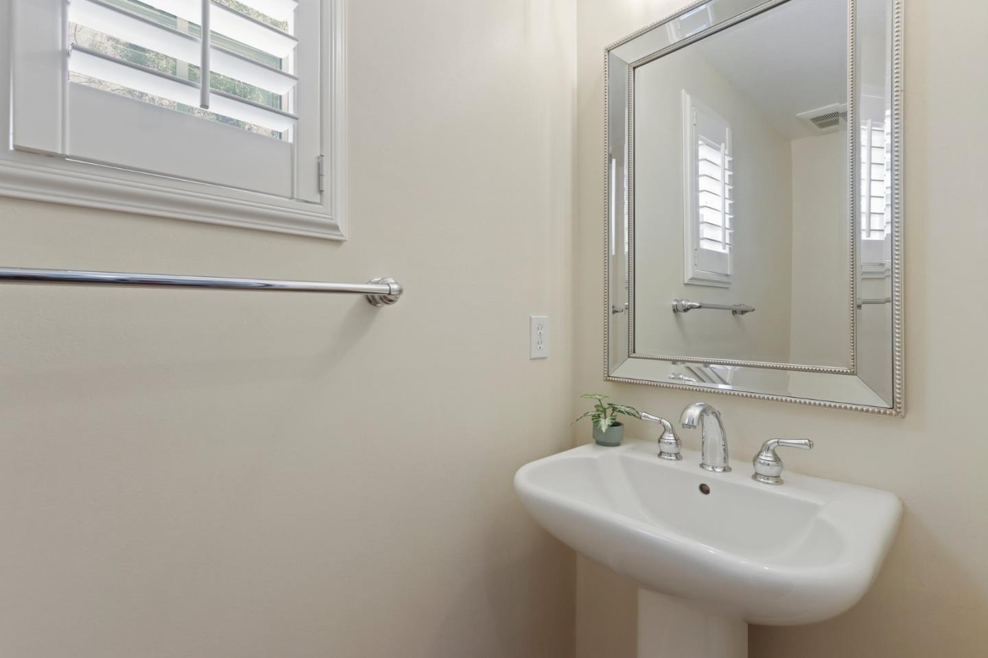 4428 Watson CIR