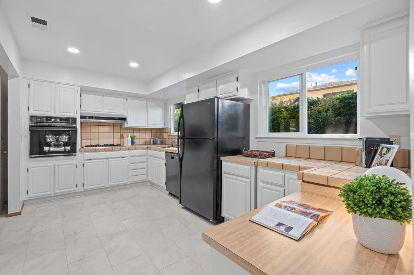 1022 Hiawatha CT