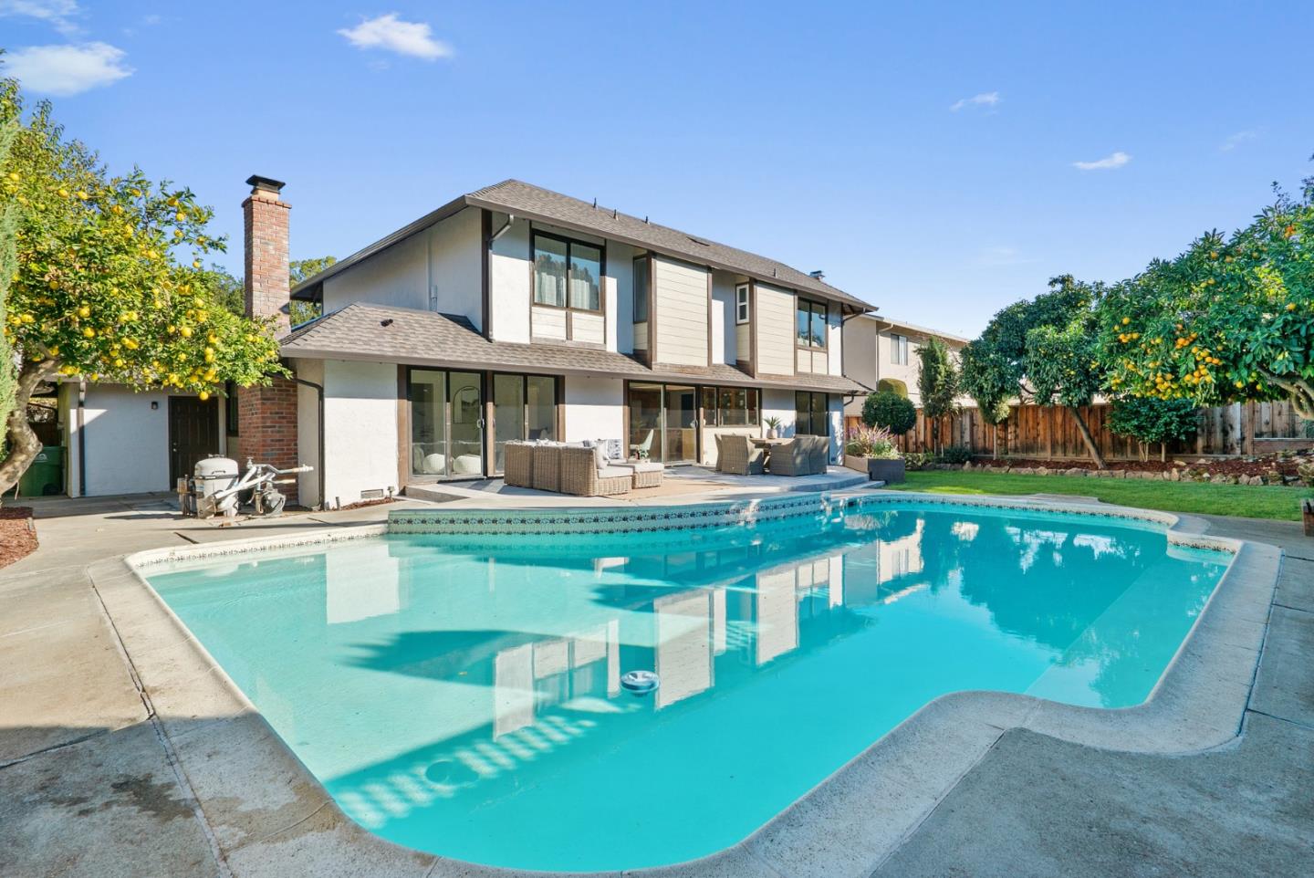 2227 Westmoreland DR