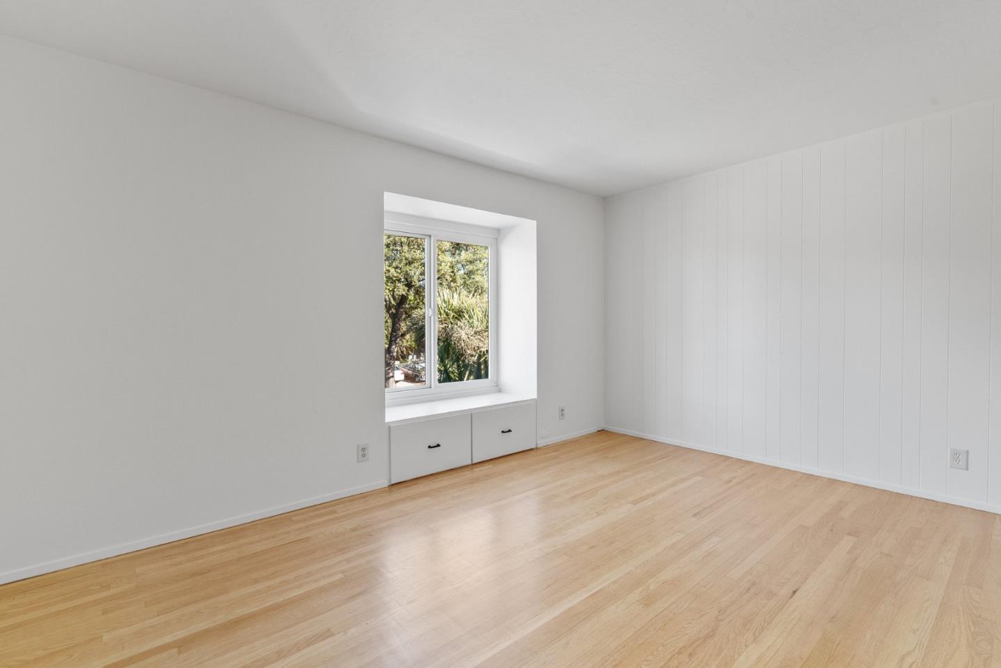 2227 Westmoreland DR