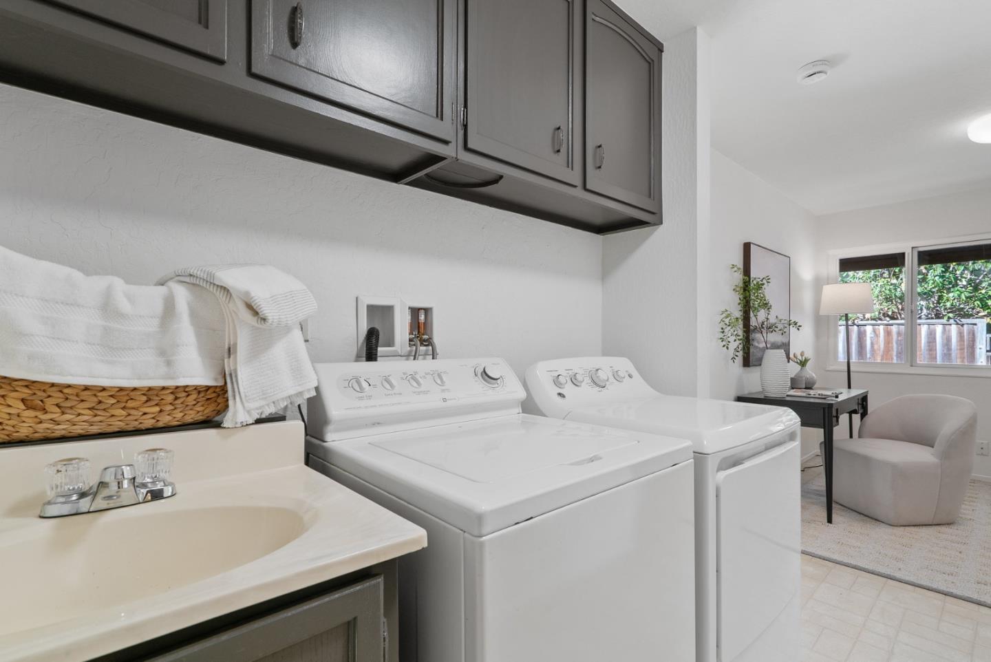 2227 Westmoreland DR