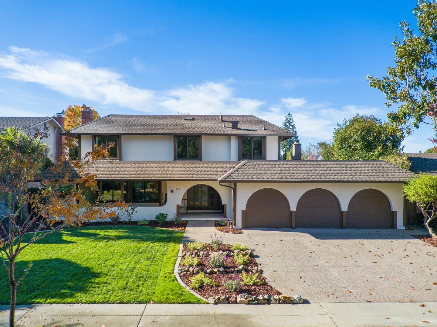 2227 Westmoreland DR