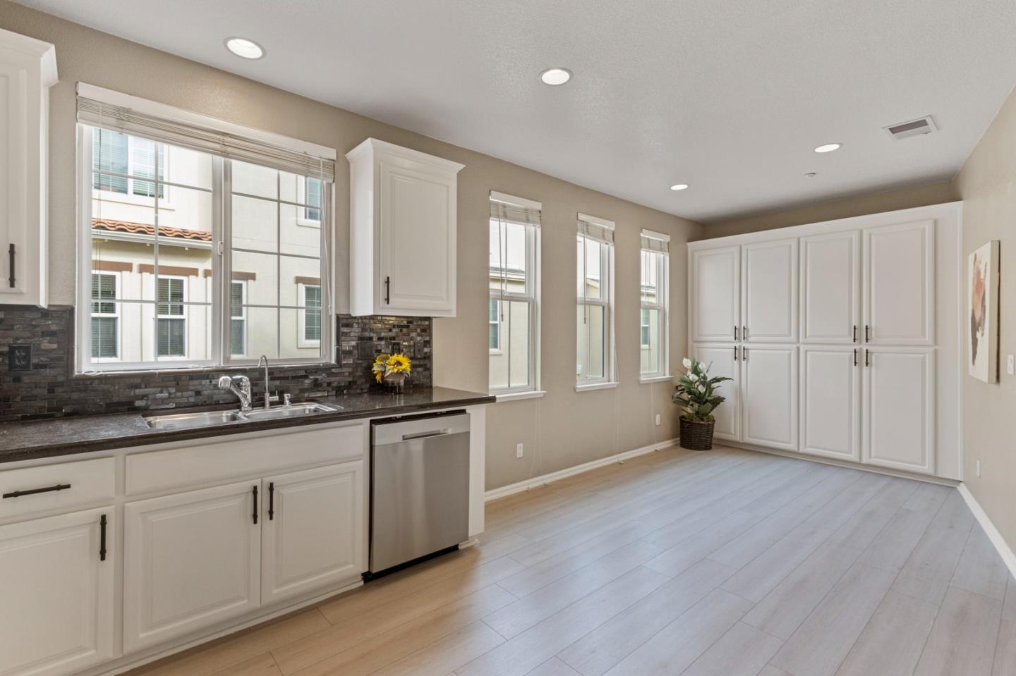 4462 Billings CIR