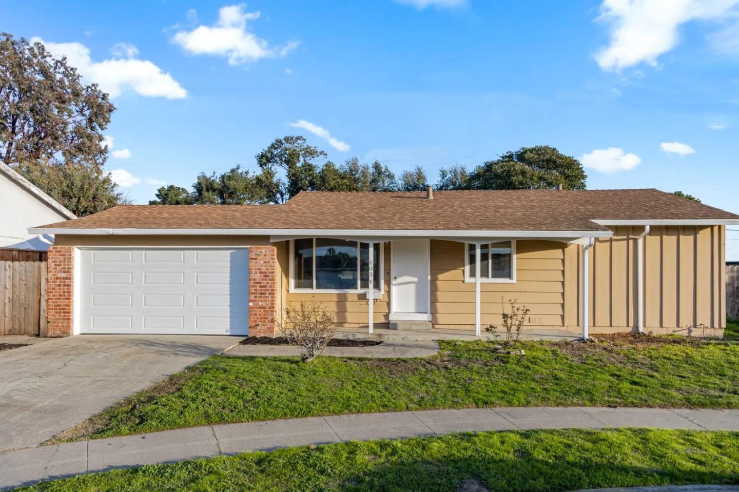 4834 Leon CT